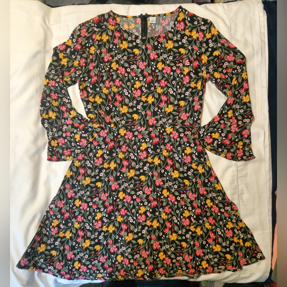 Old Navy Women's Fit and Flare Long Sleeve Crew Neck Dress Black Floral Size S - Picture 3 of 7